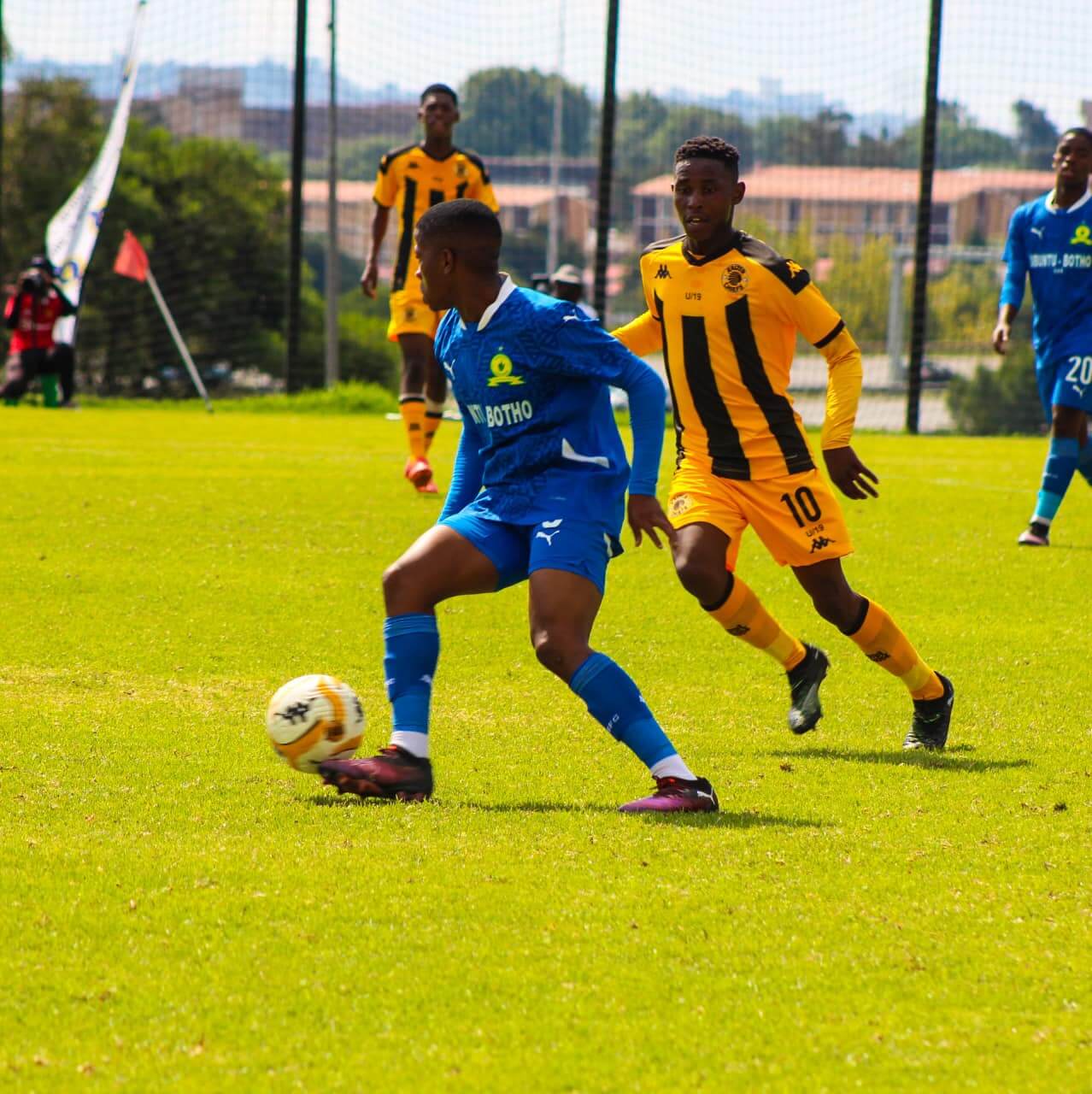 Chiefs hammer Sundowns, Supersport United cruises in week two of GDL