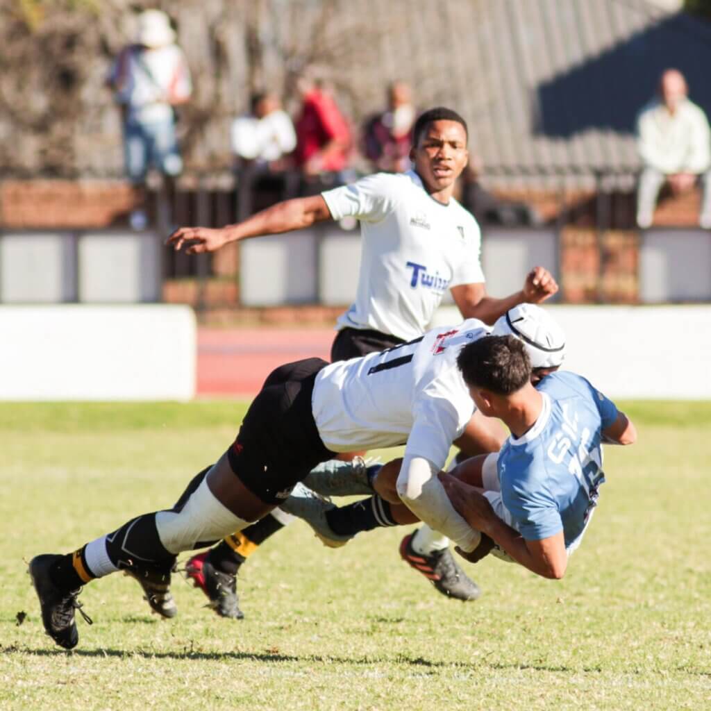 Queen’s comes from behind to down Grey High