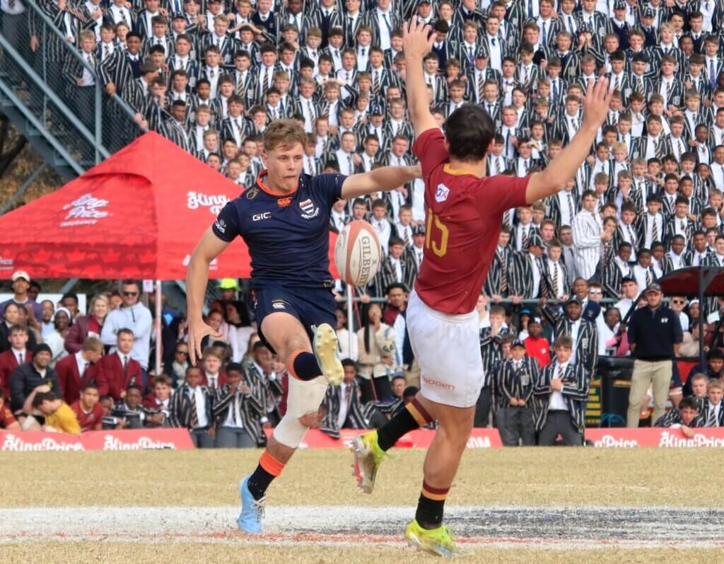 Exceptional Erwee leads Grey to victory over Maroon Machine