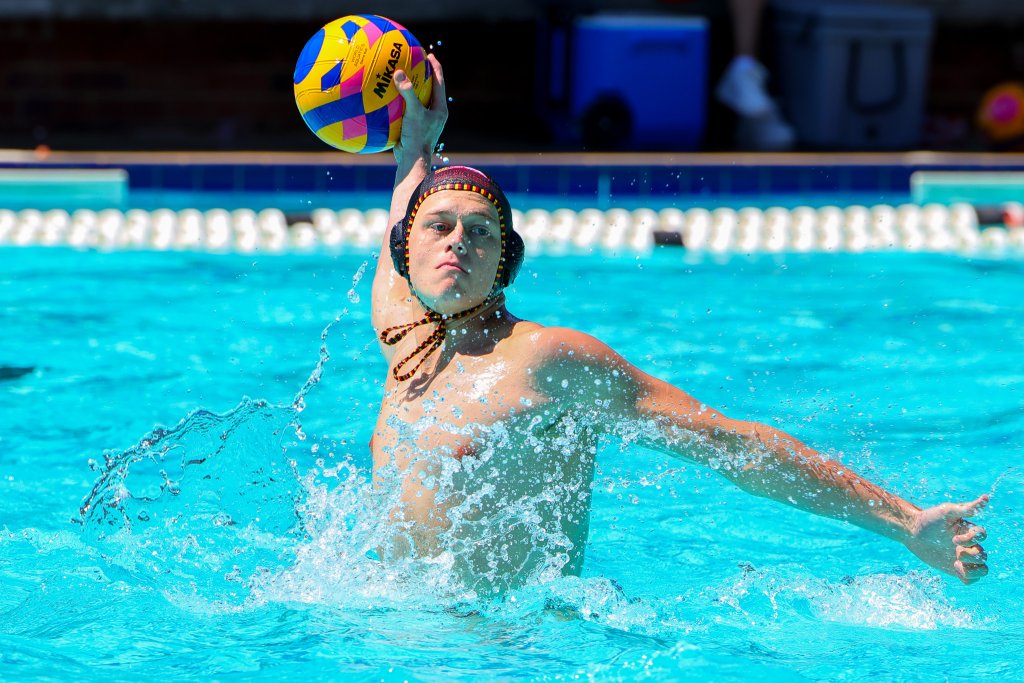 Top guns storm into quarterfinals despite weather chaos