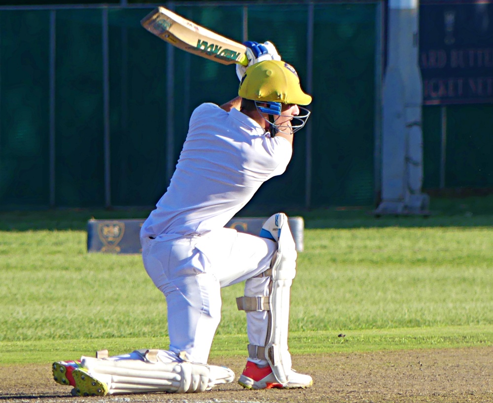 Van Biljon and Omar double act powers DHS to victory